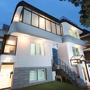 2* Gasthof Neat House