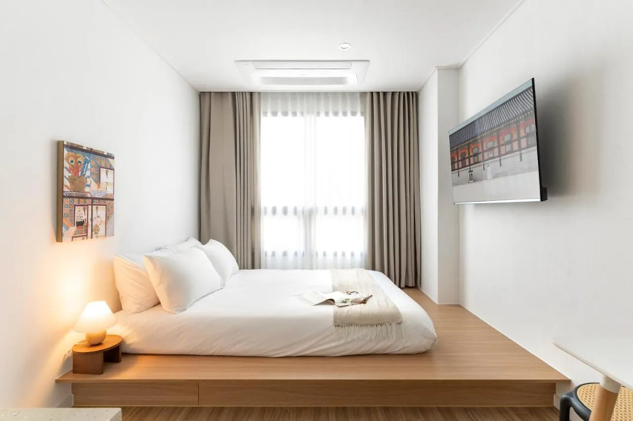 Urbanstay Boutique Ikseon Seoul Apartment